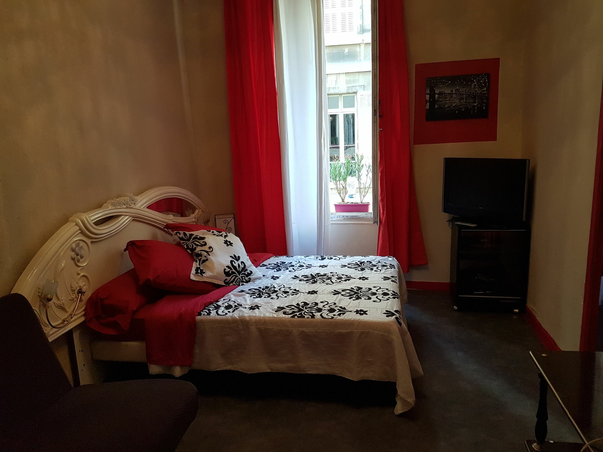 Des Allees Marseilles